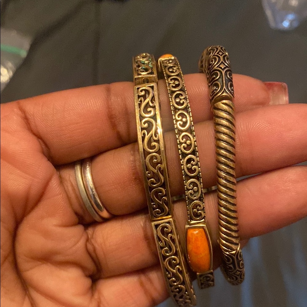 Elegant Gold-Tone Bangle Set - Picture 2 of 4